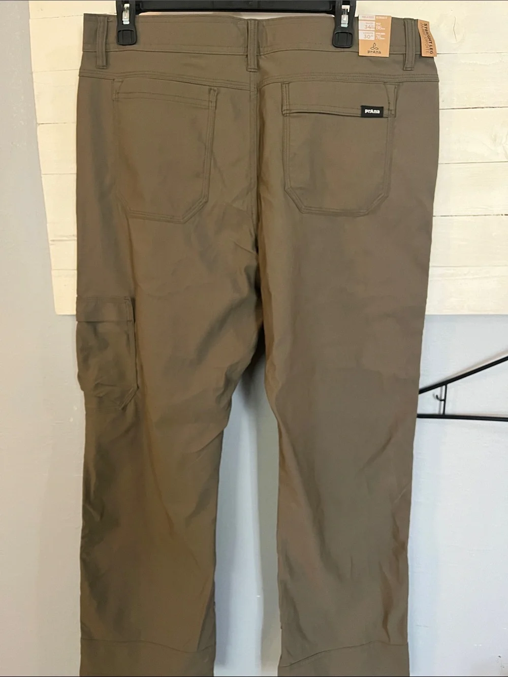 Prana lightweight cargo